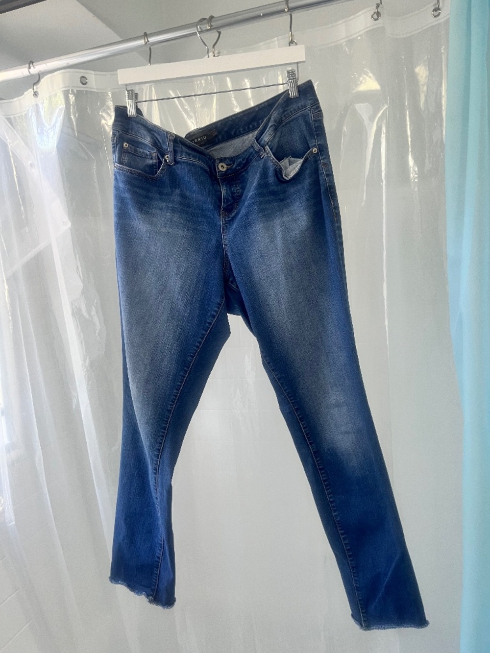 Torrid 18 T Frayed Skinny Jeans